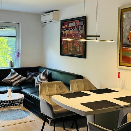 City Apartment Varna Esterno foto