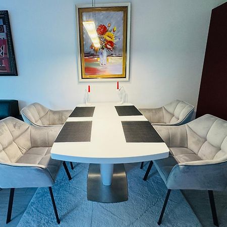 City Apartment Varna Esterno foto