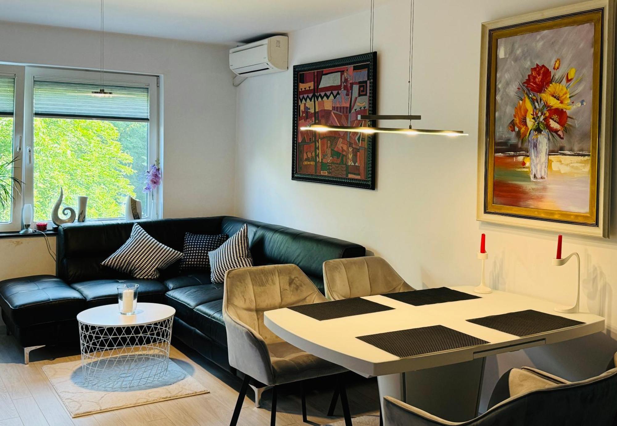City Apartment Varna Esterno foto